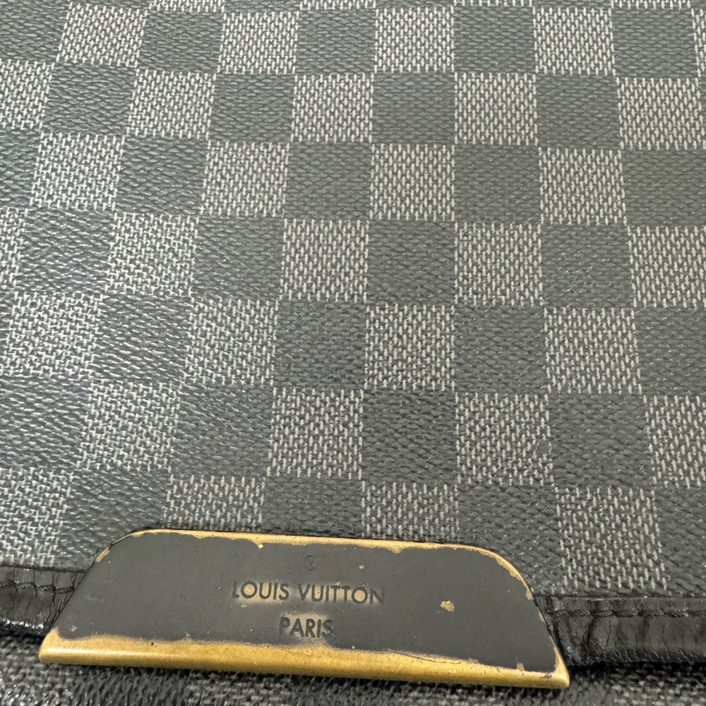Louis Vuitton Damier Graphite Messenger Bag with Original Dust Bag - Picture 12 of 14